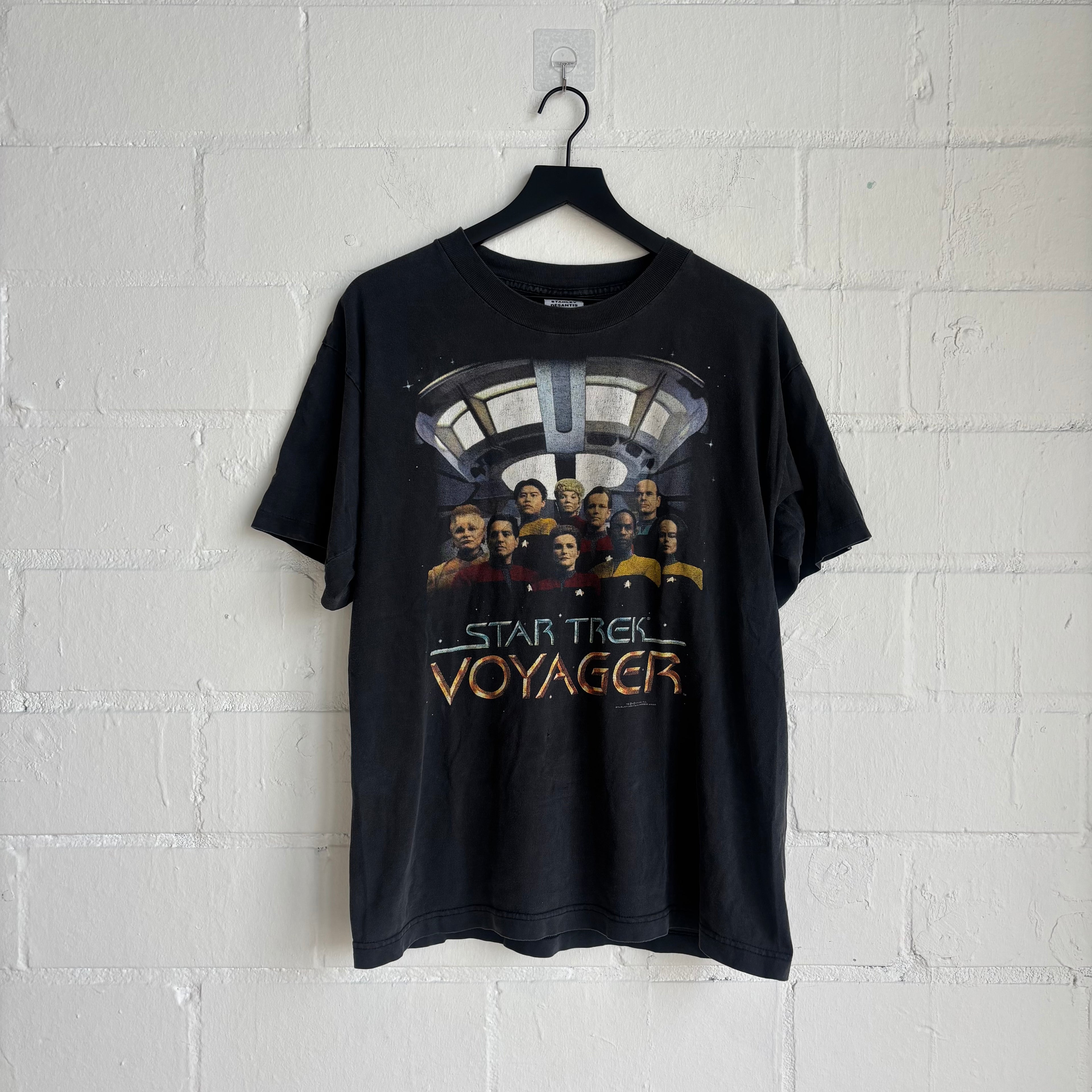 Vintage 95’ Star Trek Voyager Tee